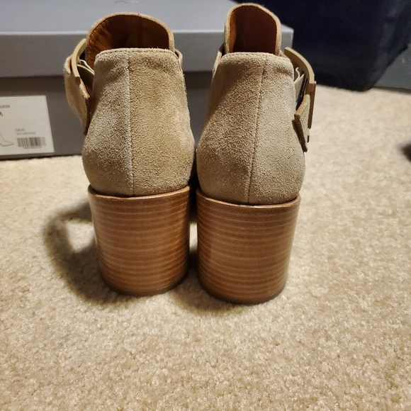 Aquatalia Freddi Cutout Bootie sz 5.5 - Picture 4 of 10